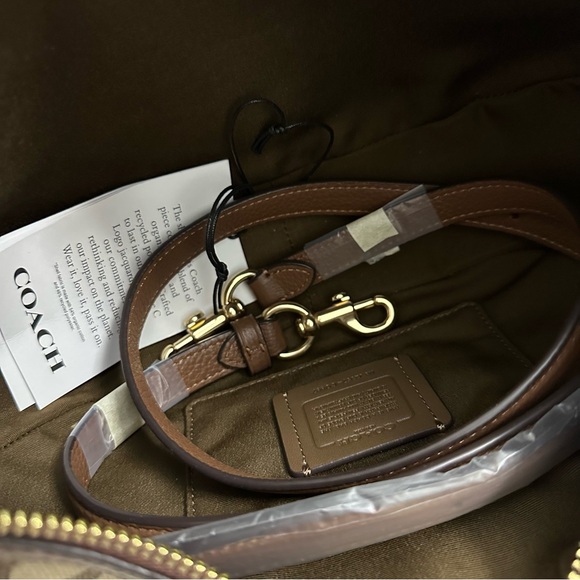 Coach Aria Signature Jacquard Bag - Picture 7 of 9